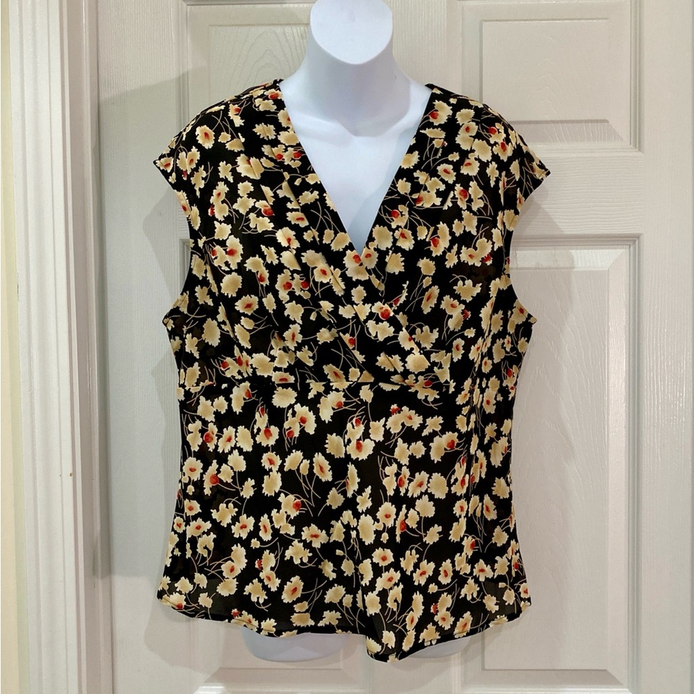 Evan Picone Black and Cream Floral V-Neck Blouse | EUC | size 16